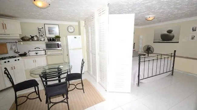 Paradise White House Villa Tower Isle Hotel
